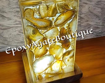 Lámpara de mesa artesanal de ágata amarilla: Iluminación de acento de cristal