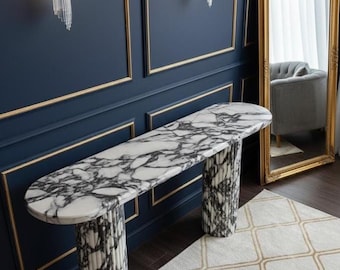 Consola artesanal de mármol Calacatta Viola: Muebles de lujo para recibidor
