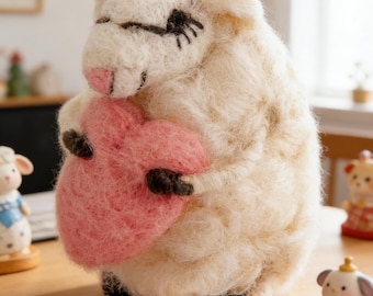 Agnellino abbracciato a forma di cuore in feltro fatto a mano, statua di pecora personalizzata, decorazione per la casa, regalo per lei