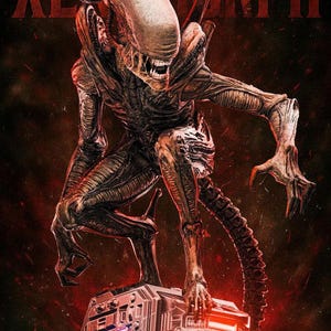 Peut inclure: Illustration détaillée d'un xénomorphe, avec une longue tête allongée et des dents acérées, posé sur une plateforme métallique. L'image a une palette de couleurs brun-rouge foncé avec le mot "Xenomorph" en rouge.