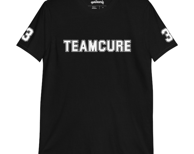 TEAMCURE The Cure 1985 Robert Smith Football Footie Team Short-Sleeve Unisex T-Shirt