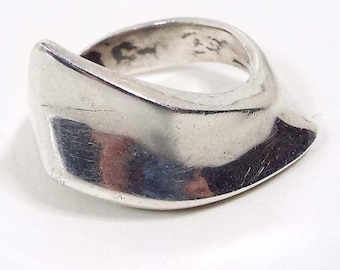 Polish 875 Silver Angled Modernist Style Vintage Ring