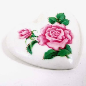 Avon Pink Rose Ceramic Vintage Heart Brooch Pin, Floral Jewelry