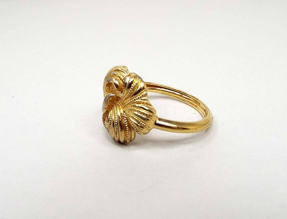 Avon Retro Vintage Bow Ring, Gold Tone - image 3