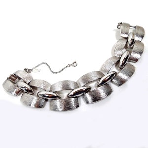 Monet Matte Brushed Silver Tone Mid Century Vintage Link Panel Bracelet