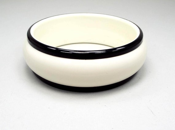 Black and White Wide Mid Century Vintage Plastic … - image 2