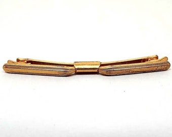 1940s Vintage Collar Clip Stay with Curved Front, Hipster Jewelry, Gold Tone