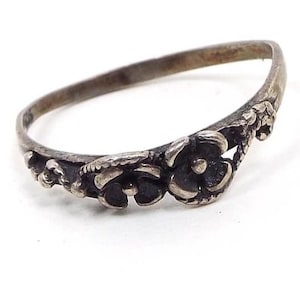 Small Thin Sterling Silver Vintage Flower Ring, Floral Jewelry, Boho Hippie