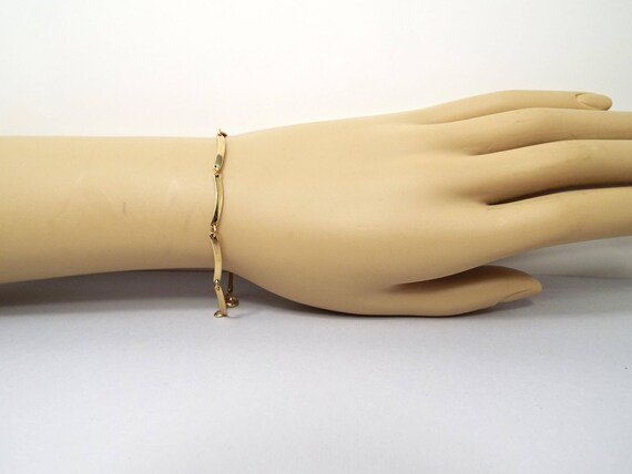 Avon Vintage Bracelet, Gold Tone Simple Plain Cur… - image 2