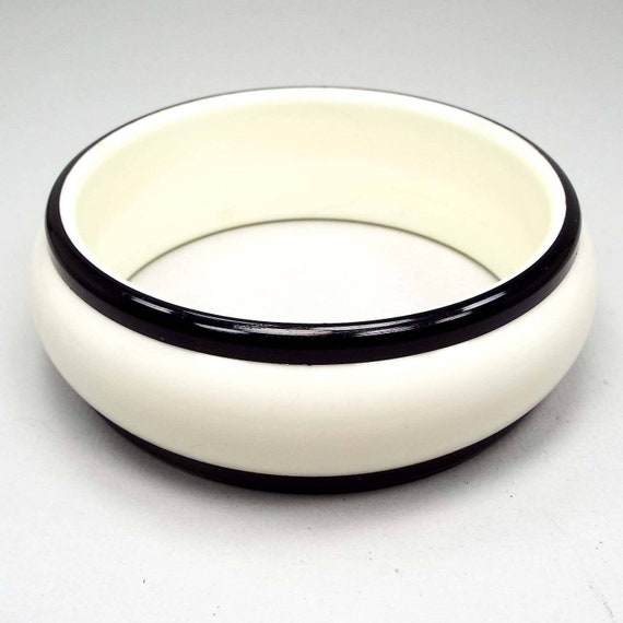 Black and White Wide Mid Century Vintage Plastic … - image 1