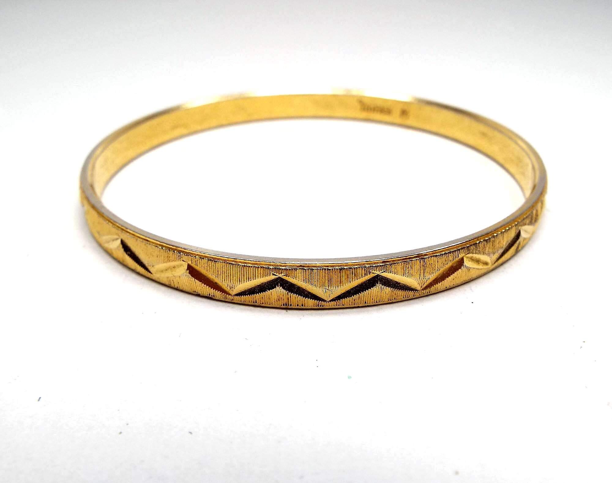 Crown Trifari Zig Zag Etched Mid Century Vintage Bangle Bracelet