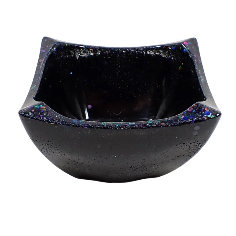 Unisex Gifts Under 30 60+ Gift Ideas for 2025