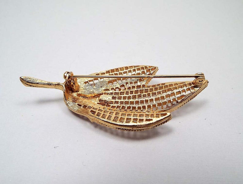 Retro 1970s 70s Gold Tone Vintage Leaf Brooch Fall Jewelry Textured Filigree