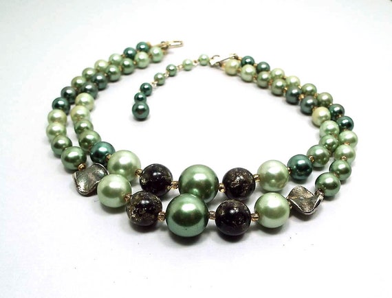 Japan Green Plastic Beaded Mid Century Vintage Mu… - image 3