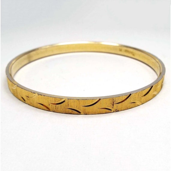 Trifari m gold bracelet deals