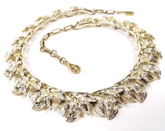 Coro Vintage Leaf Link Choker Necklace, Fall Jewelry, Gold Tone, Adjustable Size