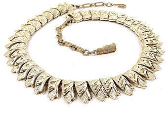 Coro Gold Tone Mid Century Vintage Angled Link Choker Necklace