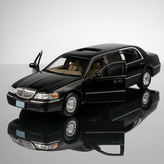 1999 Lincoln Town Car Stretch Limousine Limo 1:38 Diecast Model