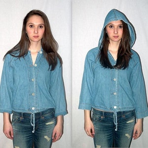 Seattle sin  .. Vintage 90s denim shirt / button up hoodie / jeans hoodie / crop cropped tie waist / grunge jacket blouse / S M L