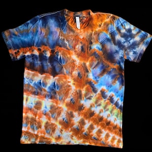 Size L Ice dye tiedye t-shirt, red and blue flame looking type thing, handmade trippy tie-dye