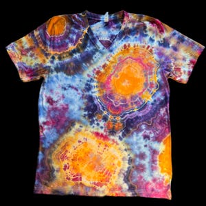 Size L Ice dye tiedye t-shirt, colorful geode, handmade tie-dye unisex tee