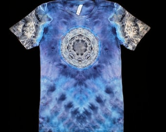 Mandala tie dye t-shirt, unisex storlek small