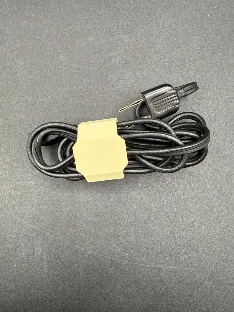 Vintage Remington-Rand Blue Streak Triple Electric Shaver Model 377 image 8