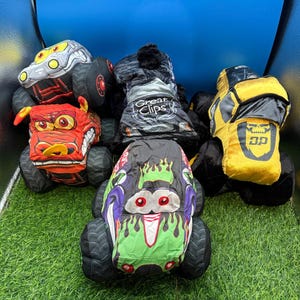 Lote de 5 peluches suaves de Monster Jam Monster Trucks imagen 2