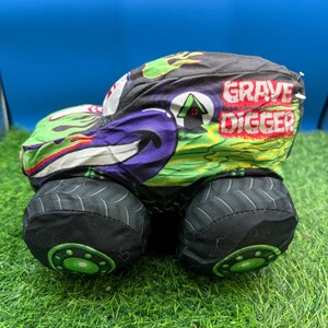 Lote de 5 peluches suaves de Monster Jam Monster Trucks imagen 4