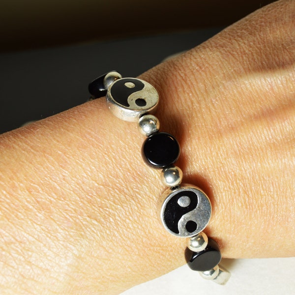 Bracelet yin yang en argent et noir. | Perlé | Basculer | Bijoux | Hobo | Solde