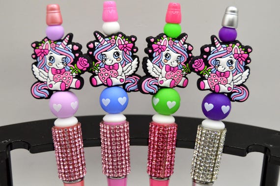 Unicorns pens with hearts and roses