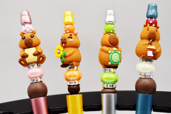 Rhinestone Capybara Pen with 2 Refills