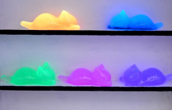 Cat pen rest or desk companion that glows in the dark! Cats, office, desk, small gift, writer, artist