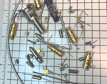 Bergungs-Metallteile, Schrott-Bestandteile, Schrauben, Stifte für die Schmuckherstellung, zum Basteln, 100Stk