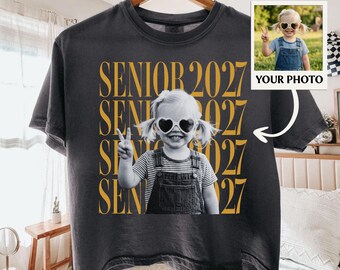 Personalised Vintage Photo And Year Senior Boxy Tee: Custom Graduate Picture Shirt, Class of 2027 Graduation Gift Back To School 1st Day Tee