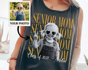 Personalized Vintage Photo Senior Mom 2027 Comfort Colors Tank Top, Class of 2027 Family Tee Shirt, Proud Mom 2027 Graduate