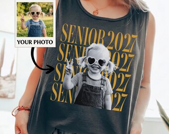 Personalised Vintage Photo And Year Senior Tank Top: Custom Graduate Picture Shirt, Class of 2027 Graduation Gift Back To School 1st Day Tee