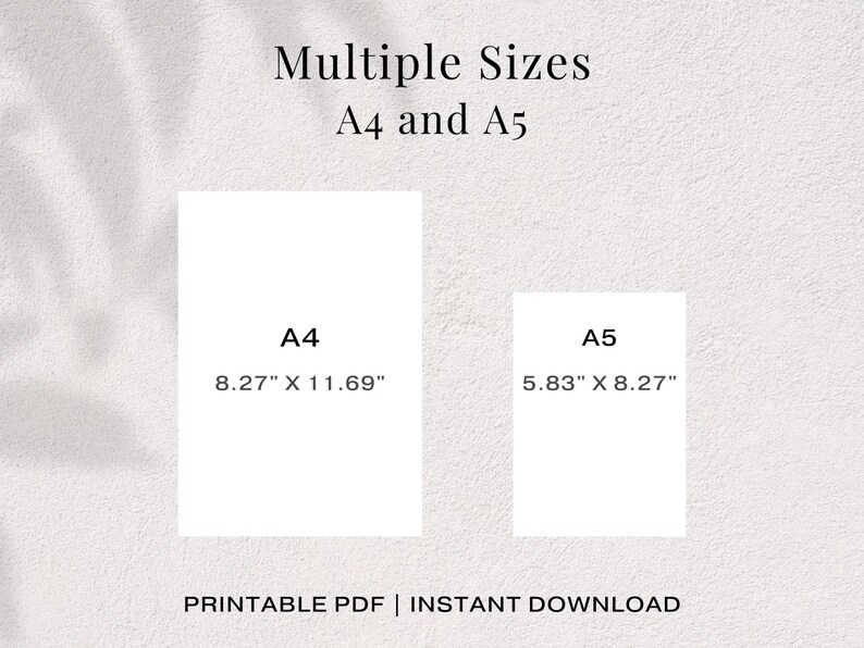 Op de afbeelding: Twee witte rechthoekige vellen papier, gelabeld A4 en A5, met afmetingen in centimeters. Het A4-papier is 21,01 cm x 29,69 cm, en het A5-papier is 14,81 cm x 21,01 cm. Bovenin staat de tekst "Multiple Sizes A4 and A5".