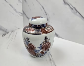 伊万里焼の花瓶？壺？ 白伊万里焼 生姜壺：蓋付き花瓶（15cm） - Etsy 日本