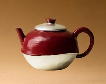 Tetera artesanal de cerámica tosca bañada en plata de 165 ml.