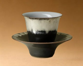 Juego de taza de té de cerámica plateada hecha a mano con platillo de 40 ml.