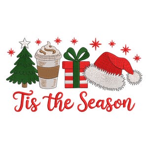 Può includere: Un design festivo con un albero di Natale verde, una tazza di caffè, una confezione regalo rossa con un fiocco verde e un cappello di Babbo Natale. Stelle rosse e il testo "Tis the Season" completano il tema delle feste.