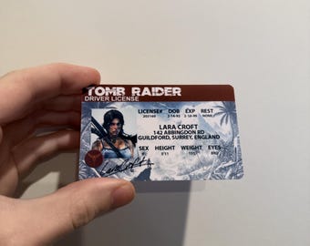 Tarjeta de identificación de videojuego coleccionable inspirada en la licencia de conducir de Lara Croft de Tomb Raider