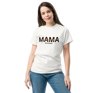Personalized Women&#39;s T-Shirt Mom Child Year