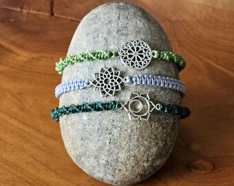 Minimalist macrame bracelet ornament silver • delicate friendship bracelet with mandala • personalized gift idea • boho