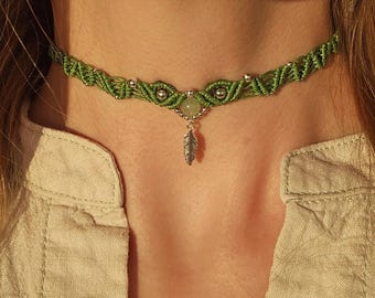 Personalized macrame choker with feather pendant • minimalist necklace with gemstone and pearl • gift idea