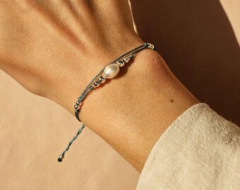 Bracelet freshwater pearl delicate • minimalist bracelet boho style • gift idea for girlfriend