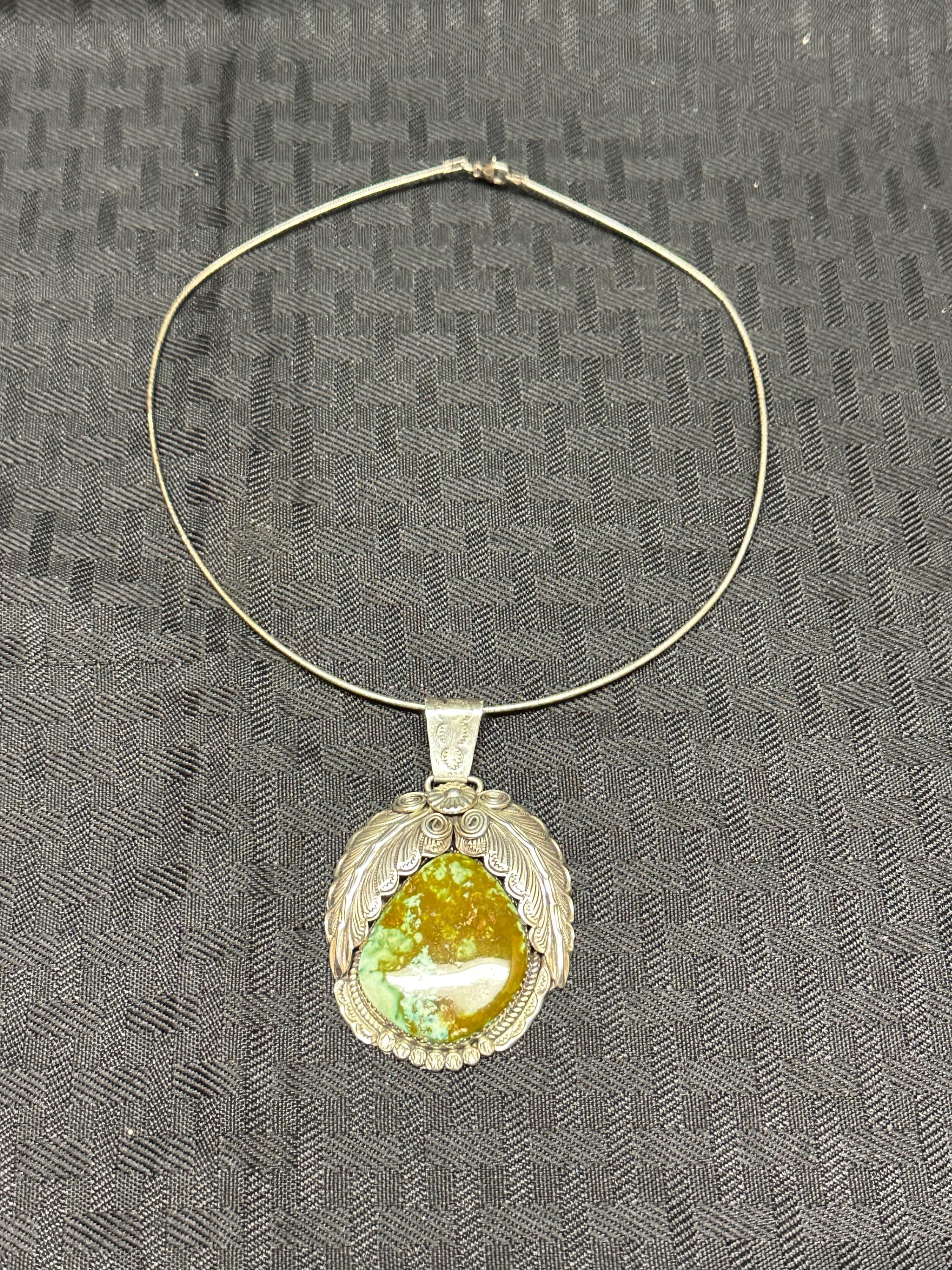 925チェーン付き、美しいナバホ族ロイストンターコイズスターリング