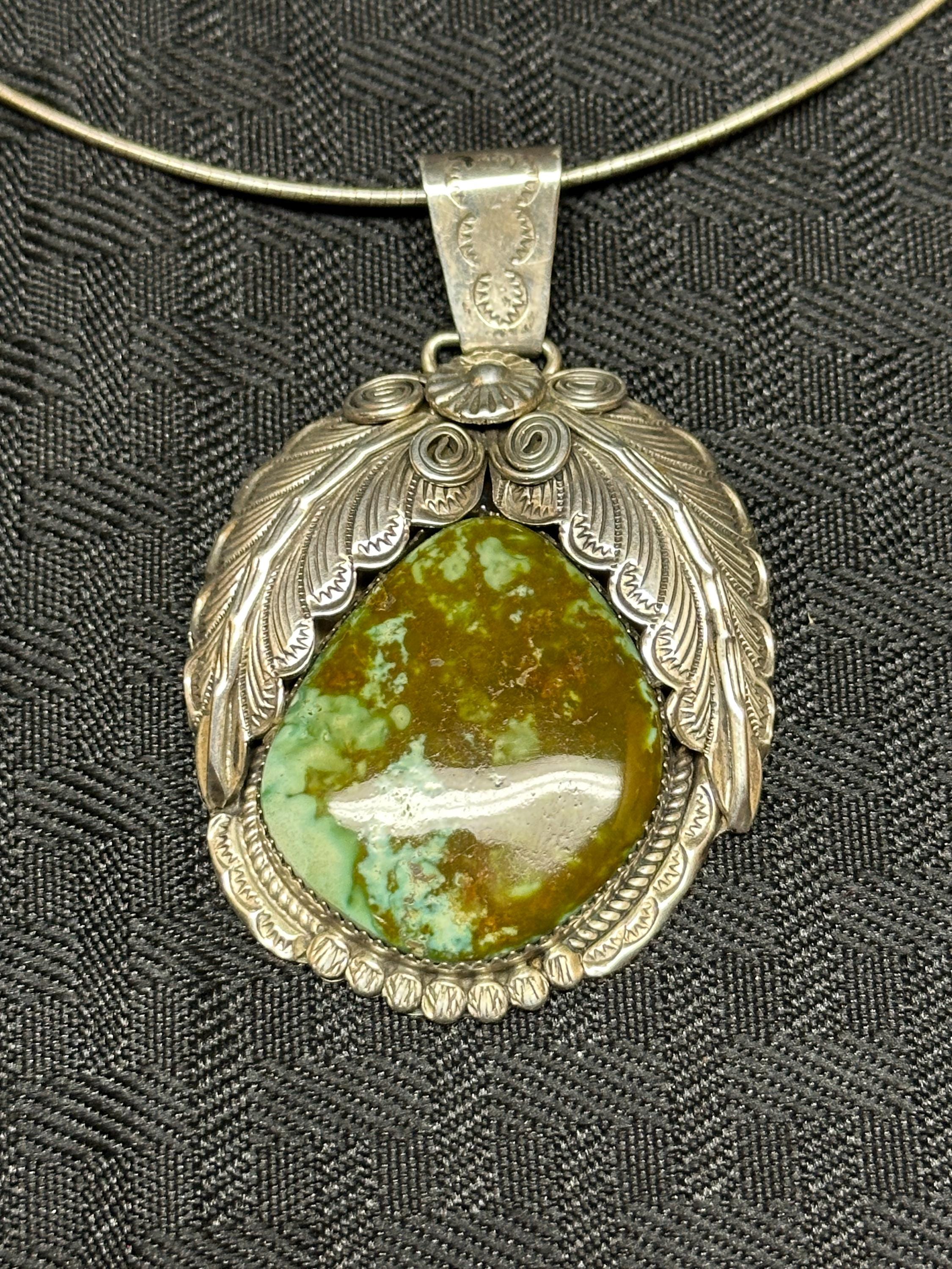 925チェーン付き、美しいナバホ族ロイストンターコイズスターリング