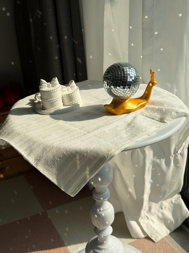 Miniestatua de caracol disco: escultura animal original para estante o escritorio imagen 9
